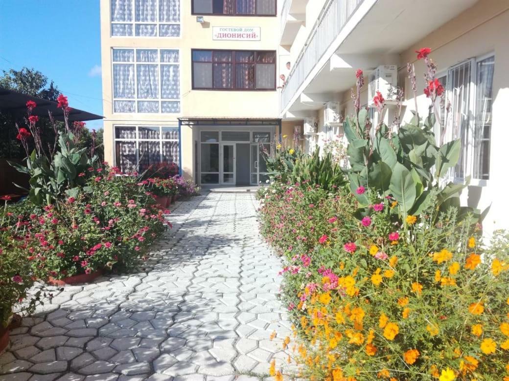 Dionisy Guest House 皮聪达 外观 照片
